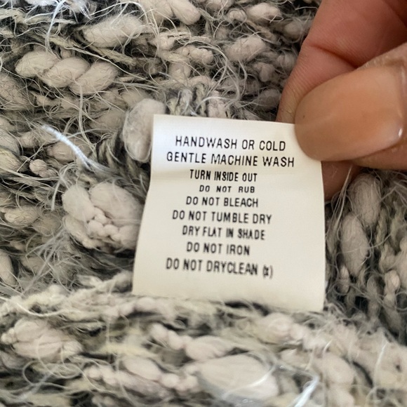 💥 SALE💥 Harvey Who? Oversized jumper - Picture 6 of 6